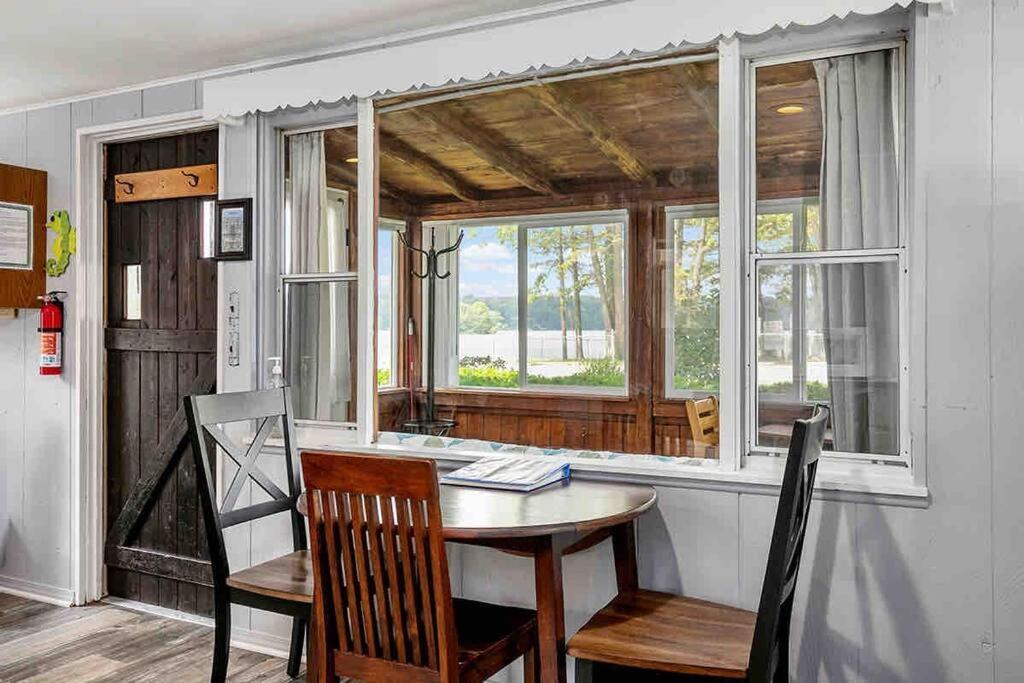 Pet-Friendly Cabin With Dock, Firepit, Bbq Newaygo Exterior photo